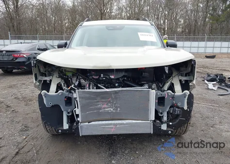 2025 Ford Bronco Sport Big Bend z USA, uszkodzony, nr VIN 3FMCR9BN8SRF16346